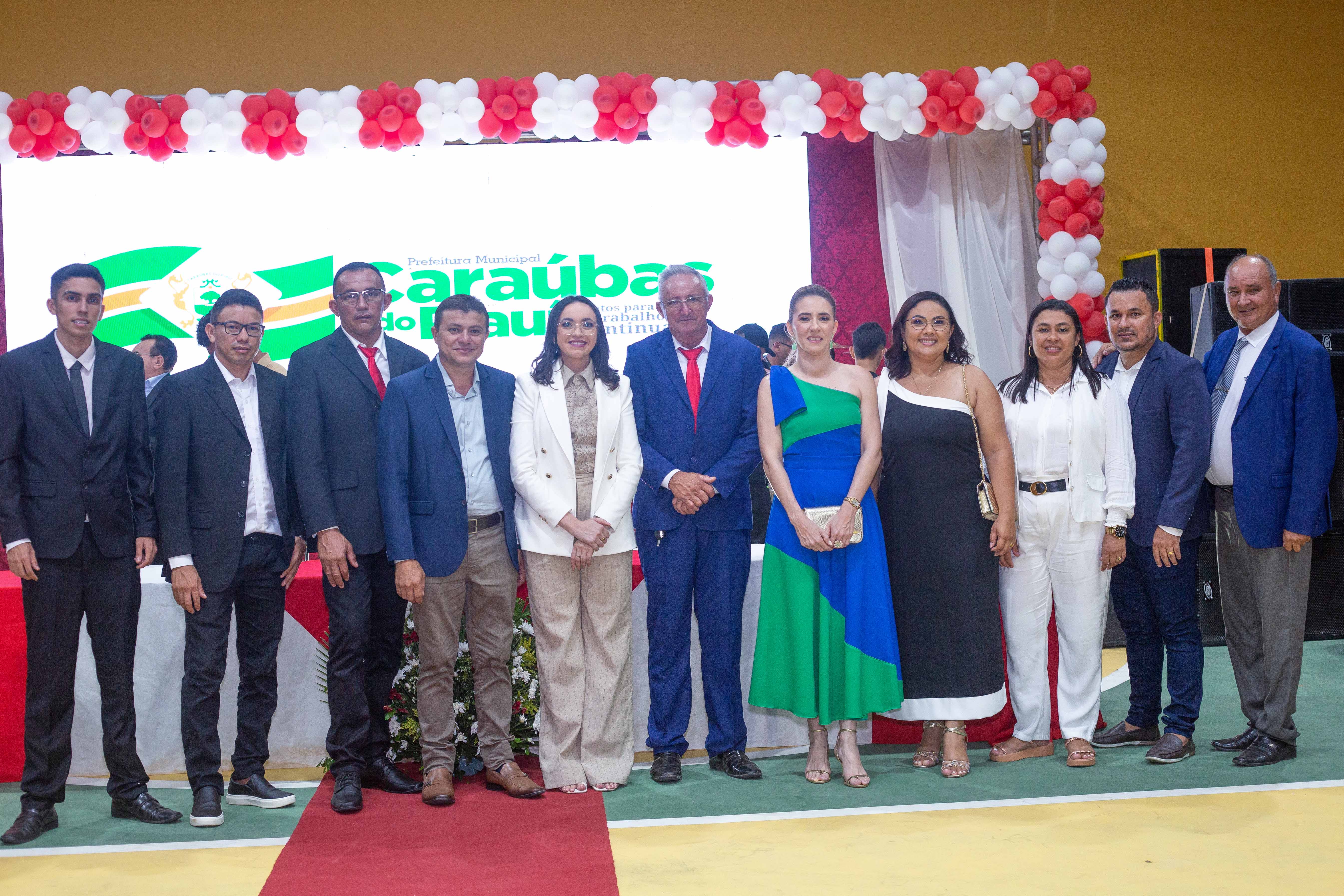 Câmara procede com instalação da 8ª legislatura, com a posse da Prefeita, Vice-Prefeito e Vereadores