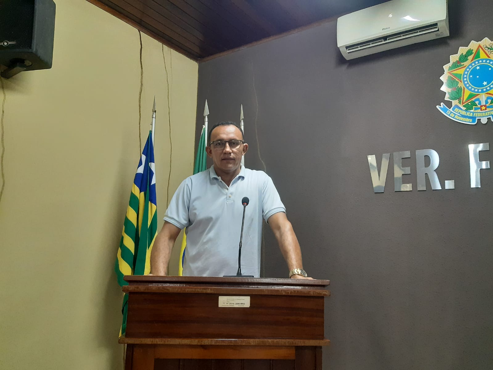 Requerimento do ver. Adriano busca junto ao Executivo, construção de  Praça no Povoado Vermelha